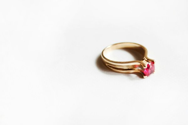 Bague pierre : découvrez les bienfaits de chaque minéral